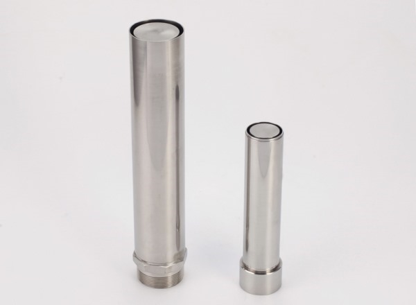 Hollow nozzle